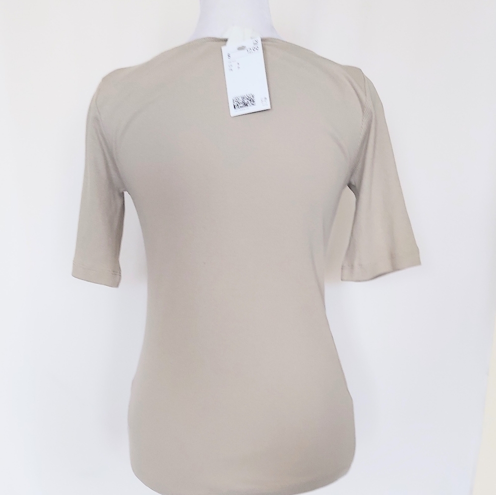 H&M Short Sleeve Scoop Neck Top Taupe Size Small NWT - Picture 5 of 10